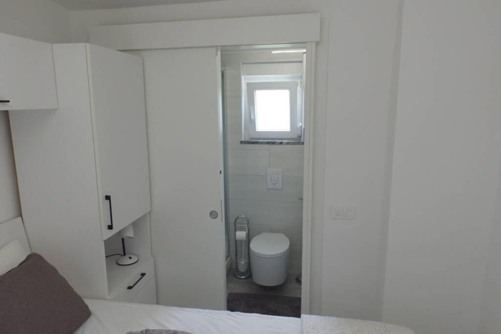 Apartment In Park Forest Soline Near The Sea ペシュチャーナ・ウヴァラ エクステリア 写真