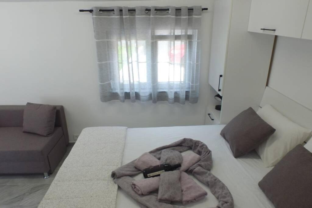 Apartment In Park Forest Soline Near The Sea ペシュチャーナ・ウヴァラ エクステリア 写真